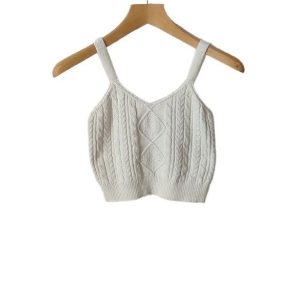 QED London Cable Knit Crop Top Sweater - Picture 3 of 6